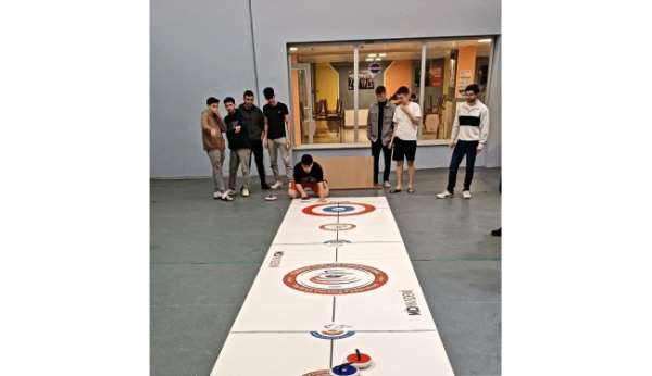 Yeni döneme floor curling ile başladılar