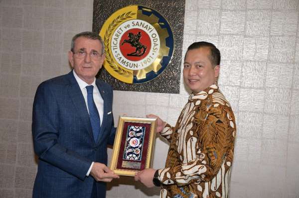 Endonezya Büyükelçisi Ikbal, iş birliği için Samsun'da 