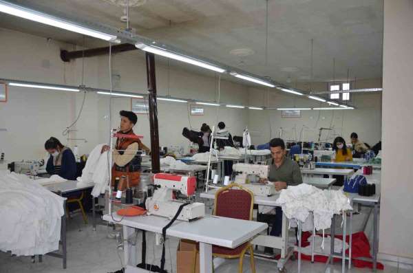 Huzur ortamının sağlandığı Şırnak'tan İstanbul'a tekstil ürünü ihraç ediliyor
