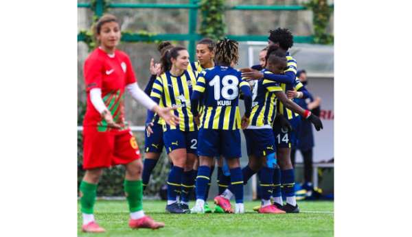 Turkcell Kadın Futbol Süper Ligi: Fenerbahçe: 4 - Amed Sportif Faaliyetler: 0