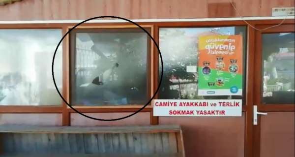 İzmir'de camiye çirkin saldırı