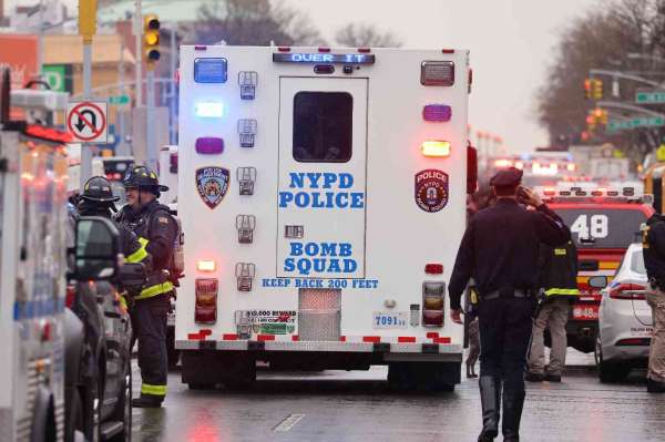 New York'taki metro saldırısı terör eylemi olarak soruşturulmuyor
