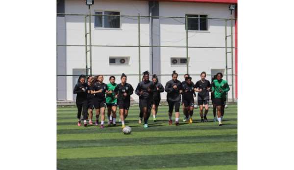 Amedspor Kadın Futbol takımının maç hazırlıkları devam ediyor