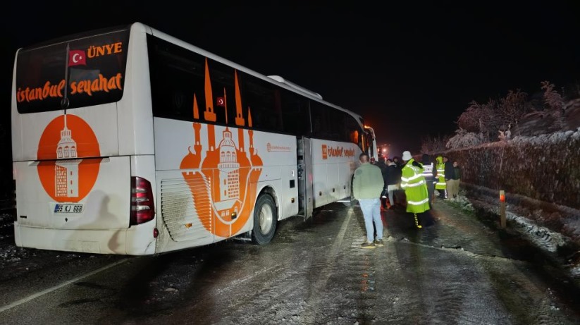 Samsun-Ankara yolunda otobüs ile tır çarpıştı: 5 yaralı
