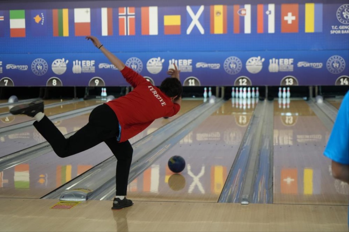 Samsun'da Avrupa Bowling Gençler Şampiyonası heyecanı: Milliler ilk peşinde