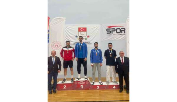 Anadolu Üniversiteli sporcudan Bartın'da altın madalya