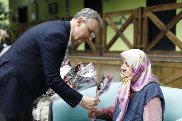 Başkan Kurnaz: 'Tüm anneler başımızın tacı'