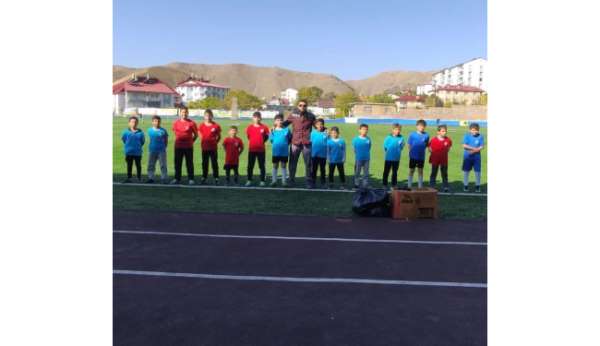 Bitlis'te spor antrenmanları farklı branşlarda devam ediyor