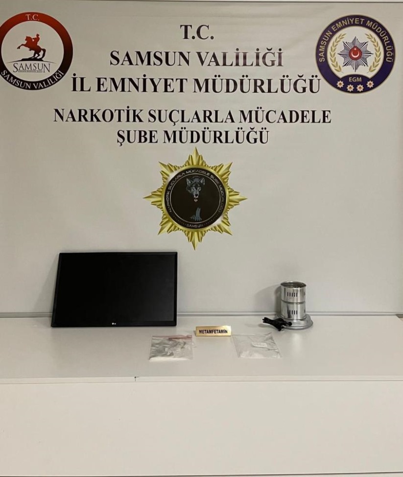 Samsun'da valizdeki ısıtıcı ve monitörden çıkan uyuşturucuyla ilgili 2 kişiye ceza yağdı