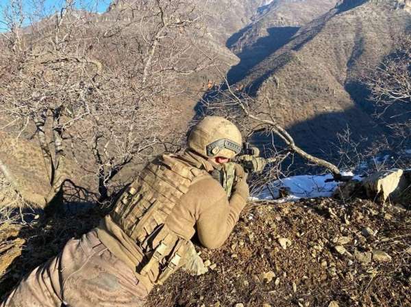 İçişleri Bakanı Soylu, Eren Abluka-2 Operasyonu'nda 4 teröristin etkisiz hale getirildiğini duyurdu