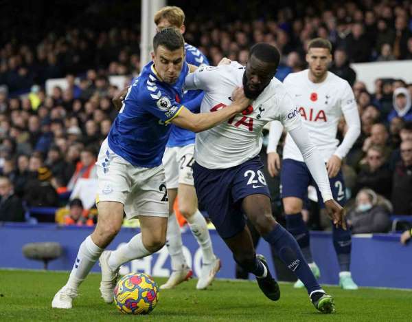 Tottenham'da Tanguy Ndombele'nin sözleşmesi feshedildi