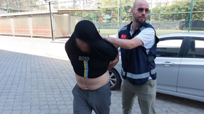 Samsun'da sitenin bahçesinden piknik masası çalan şahıs tutuklandı