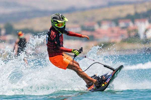 Dünya Motosurf Şampiyonası'nda heyecan başladı