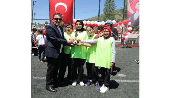 Gaziköy'e spor desteği