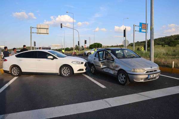Nevşehir'de kırmızı ışık ihlali zincirleme kazaya neden oldu: 2 yaralı