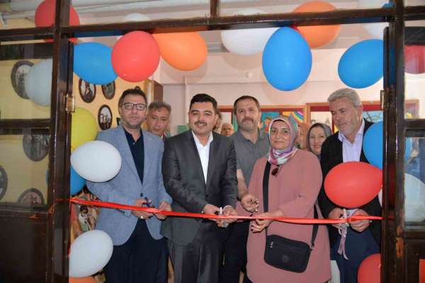 Türkeli'de kursiyerlerin bir yıllık emeği görücüye çıktı