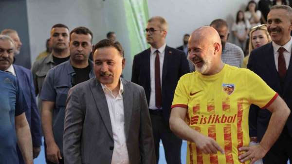 Vali Çiçek: 'ERVA, devasa bir meydan okumadır'