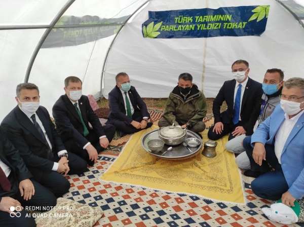 Başkan Akay, 'Buğday ile koyun gerisi oyun' 