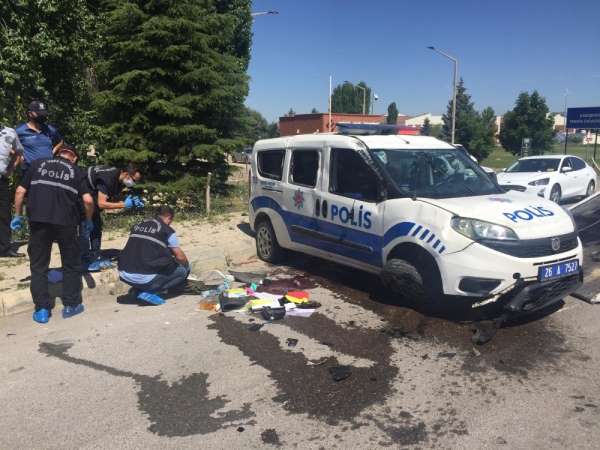 Görevden dönen polis memurları kaza yaptı: 1'i ağır 2 yaralı