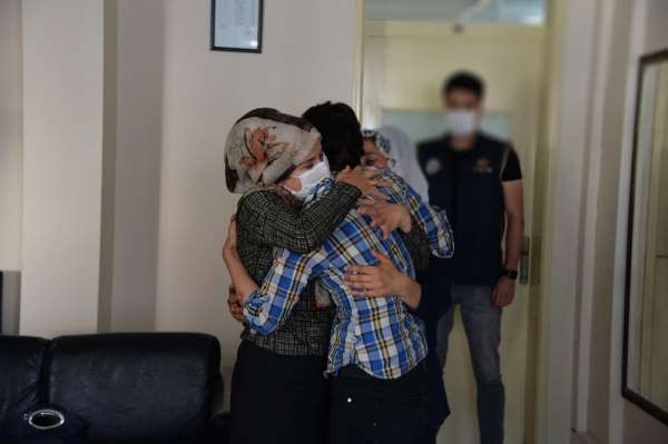 Şırnak'ta ikna çalışması sonucu teslim olan terörist ailesi ile buluşturuldu 