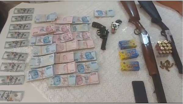 FETÖ'nün finans yapılanmasına yönelik 'Şehit Polis Memuru Varol Tosun Operasyonu': 40 gözaltı