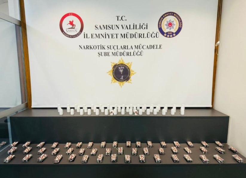 Samsun'da zehir tacirlerine darbe: 5 bin 600 sentetik ecza ele geçirildi