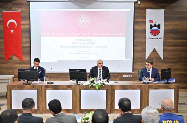 Diyarbakır'da 299 milyar liralık kamu yatırımı masaya yatırıldı