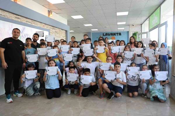 Gakgo Spor Kulübü'nde başarı gösteren 67 sporcuya sertifikaları verildi