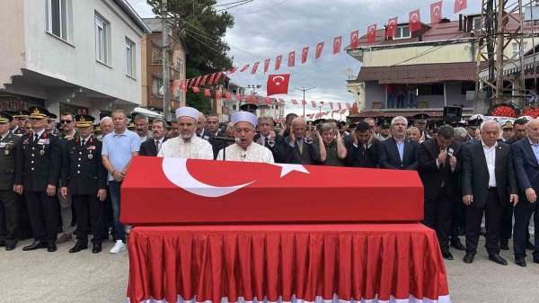 Eskişehir'de şehit olan uzman çavuş Samsun'da toprağa verildi