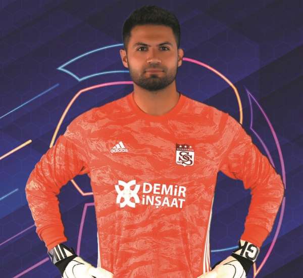 Kaleci Ali Şaşal Vural 1 yıl daha Sivasspor'da 