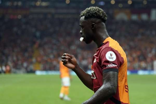 Davinson Sanchez'in sağ üst arka adalesinde kanama tespit edildi