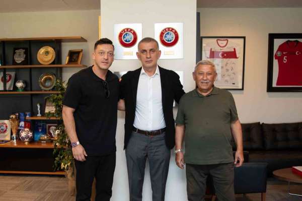 İrfan Gündüz ve Mesut Özil'den TFF Başkanı Hacıosmanoğlu'na ziyaret