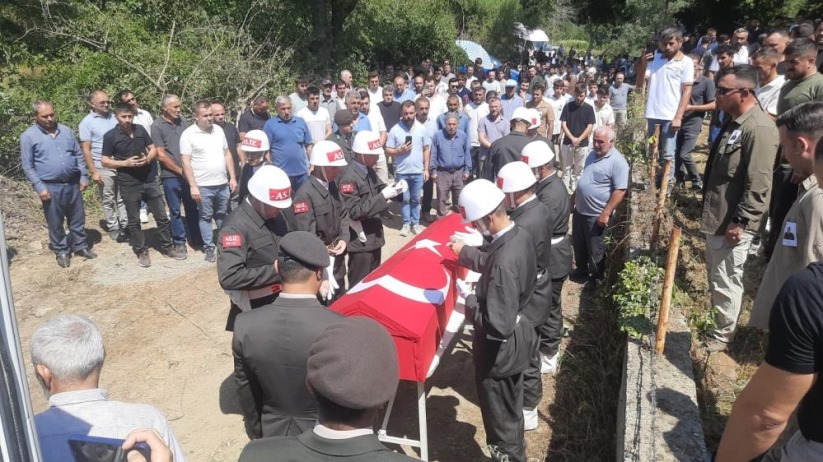 Trafik kazasında ölen uzman çavuş, Samsun'da toprağa verildi