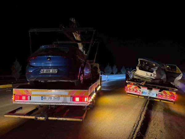 Fethiye'de trafik kazası: 2'si ağır 3 yaralı
