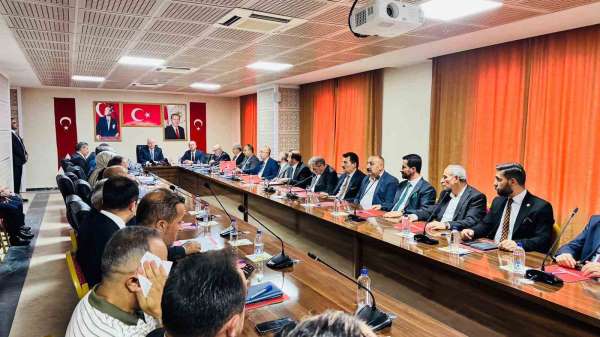 Milli Savunma Bakanı Güler: 'Hakkâri, Terörsüz Türkiye'nin simge şehirlerinden biri olacak'