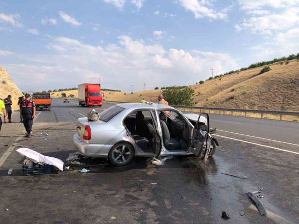 Malatya'da üç aracın karıştığı kazada 8 kişi yaralandı