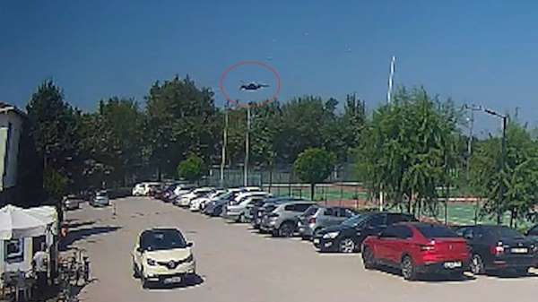 Yalova'da kaza kırıma uğrayan uçağın düşme anı kamerada