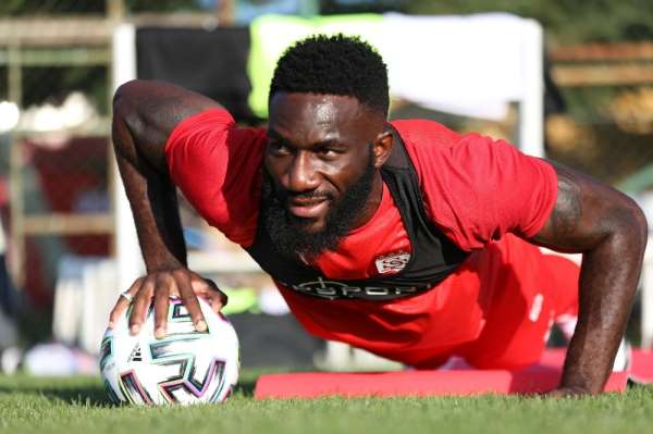 Sivasspor'da Aaron 8 hafta yok!