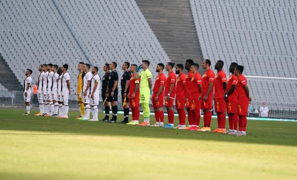 Süper Lig: Fatih Karagümrük: 1 - Yeni Malatyaspor: 0 (İlk yarı)