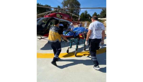 Kazada yaralanan şahıs ambulans helikopterle İstanbul'a sevk edildi