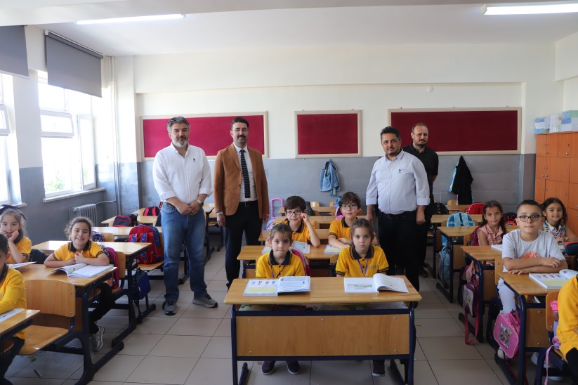 Samsun'da 16 ikiz öğrencinin okul heyecanı