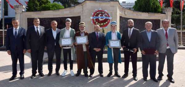 Trabzon'da 2022 yılının Ahisi, Kalfası ve Çırağı ödüllerini aldı - Trabzon haber
