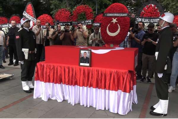 Şehit Uzman Çavuş Onur Çapan, Isparta'da son yolculuğuna uğurlandı