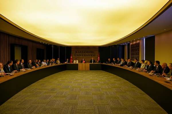 Kastamonu Üniversitesi'nde yeni akademik yılın hazırlıkları masaya yatırıldı