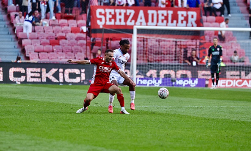 Canlı Anlatım: Samsunspor - Çorum FK Maçında Gol Düellosu