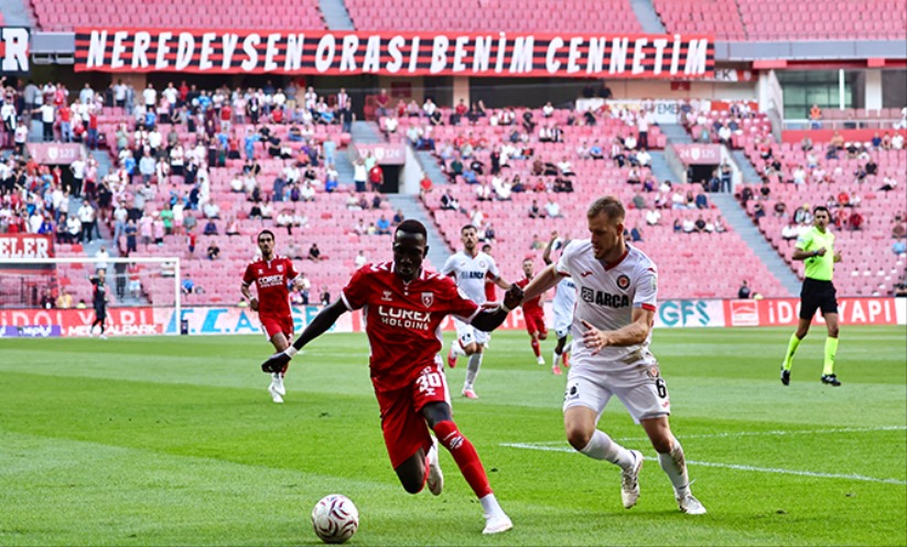 Canlı Anlatım: Samsunspor - Çorum FK Maçında Gol Düellosu
