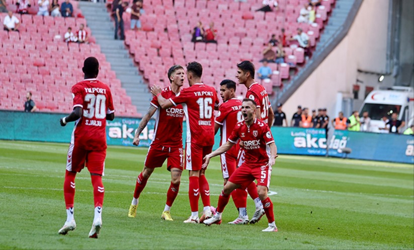Canlı Anlatım: Samsunspor - Çorum FK Maçında Gol Düellosu