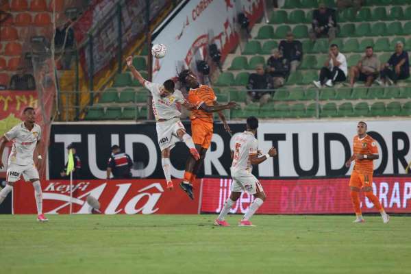 Trendyol Süper Lig: Corendon Alanyaspor: 0 - Göztepe: 1