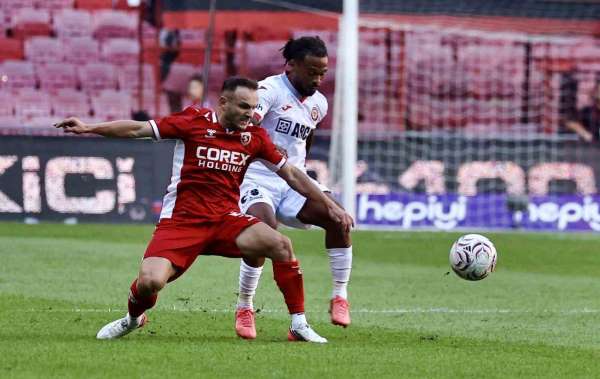 Trendyol Süper Lig: Samsunspor: 1 - Çorum FK: 3
