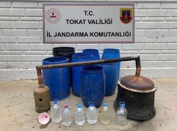 Tokat'ta kaçak alkol operasyonu: 5 gözaltı